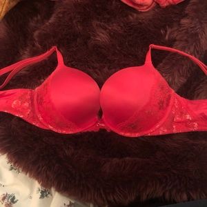 nwot victoria’s secret red push up bra 34d